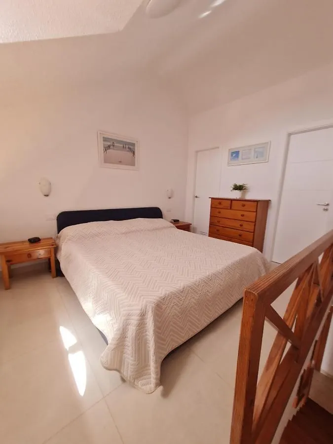 Parque Santiago II Two Bedrooms With Amazing Views 아로나 아파트